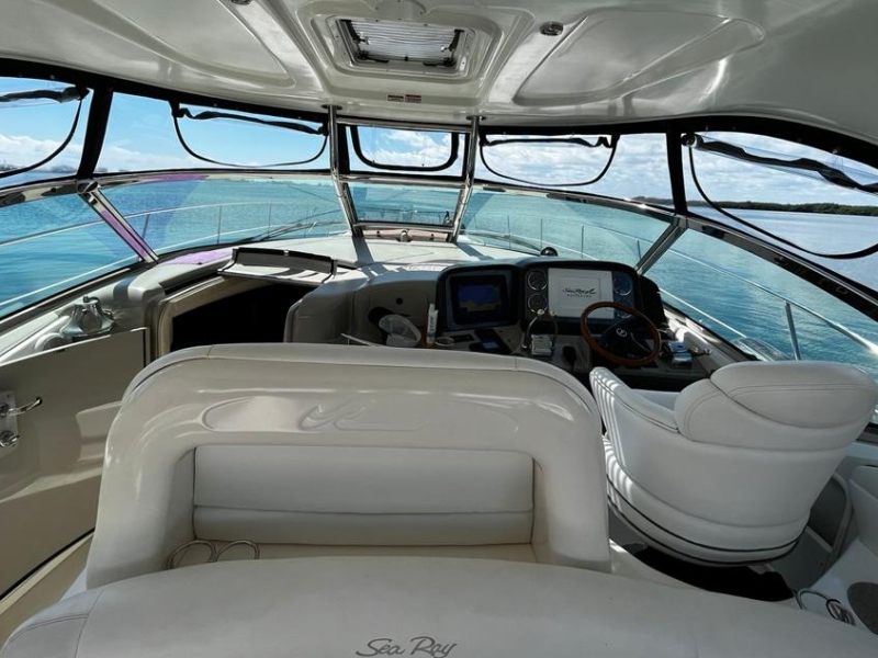 (35 ft) Sea Ray Gris - 11 pax (4)