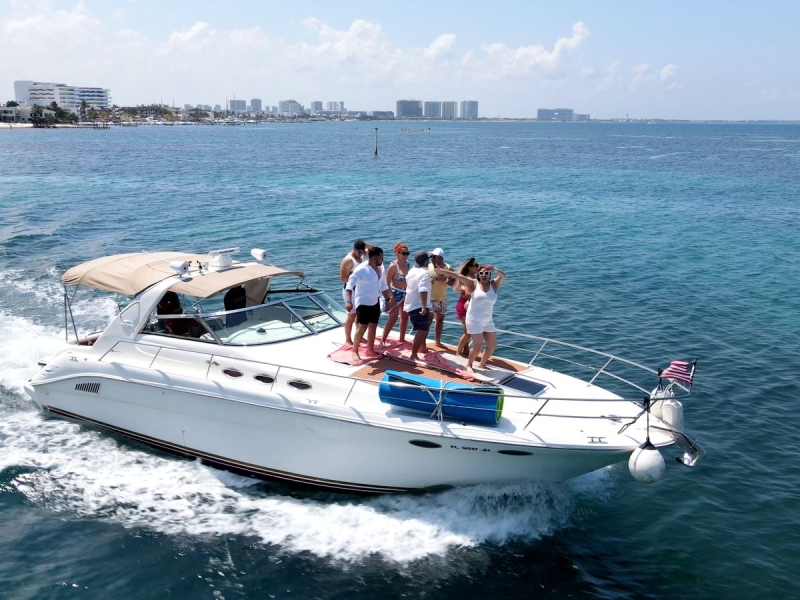 (38 ft] Sea Ray (1)