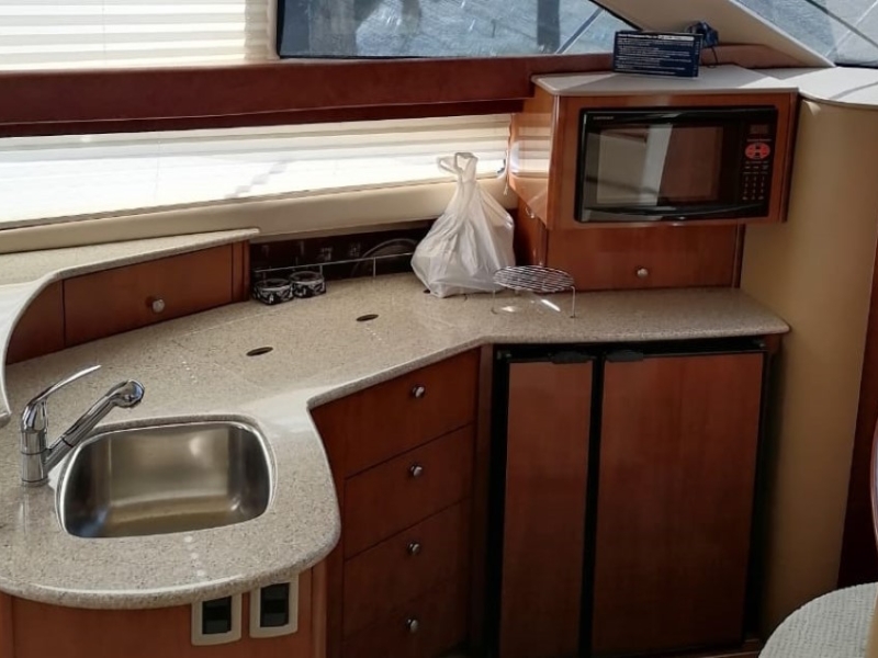 (42 ft) Meridian Flybridge - 12 Pax - 06