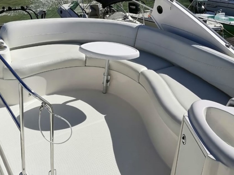 (42 ft) Meridian Flybridge - 12 Pax - 08