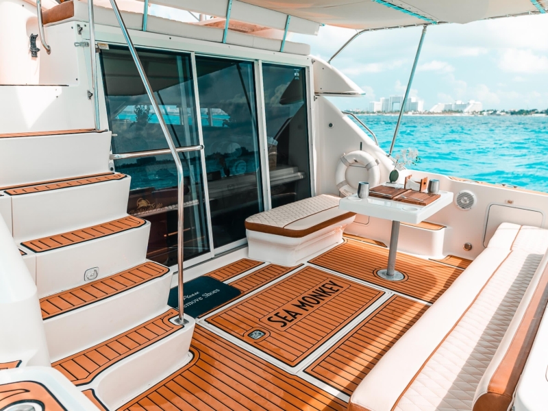 (50 ft) Sea Ray Flybridge (3)