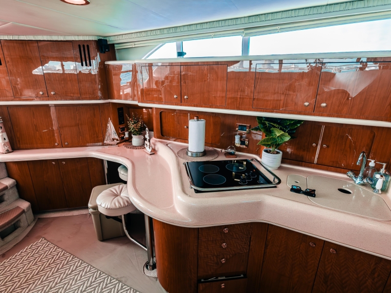 (50 ft) Sea Ray Flybridge (7)