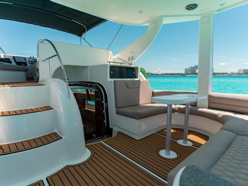 50ft Flybridge meridian (5)