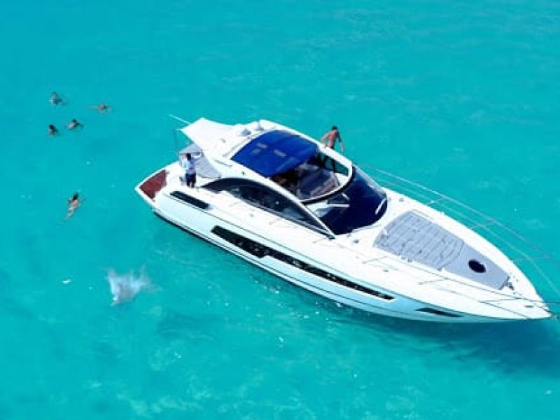 (52 ft) Sunseeker - 18 pax - 09