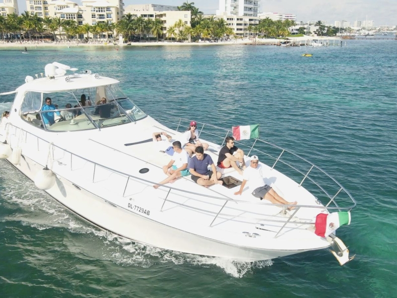 (55 ft) SEA RAY SUNDANCER -25 pax (2)