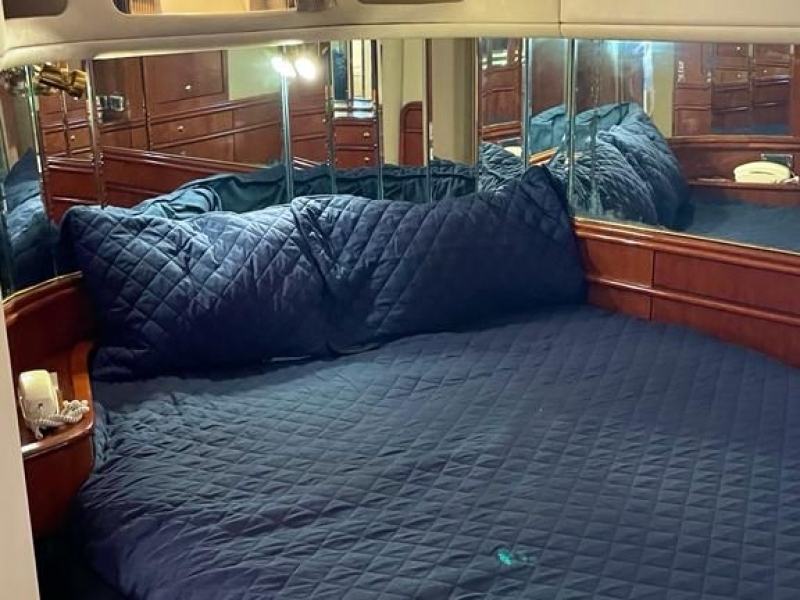 (55 ft) SEA RAY SUNDANCER -25 pax (5)