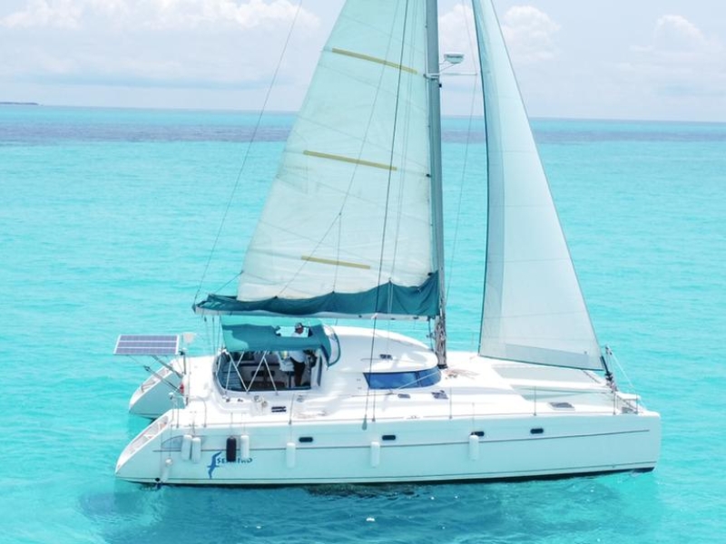 Catamaran 20 Pax (5)