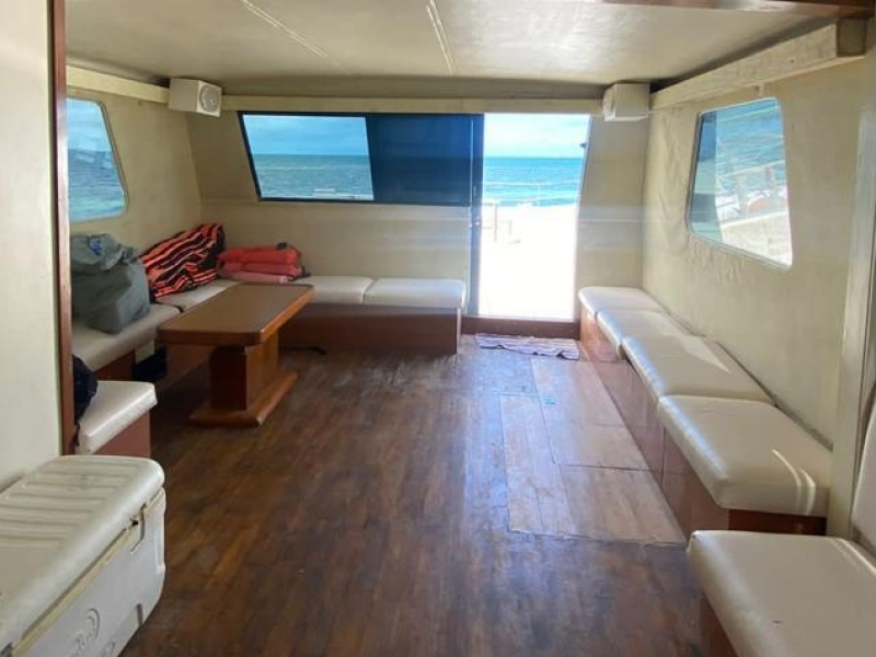 Catamaran 30 Pax (3)